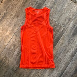 Athleta ribbed breathable tank top
